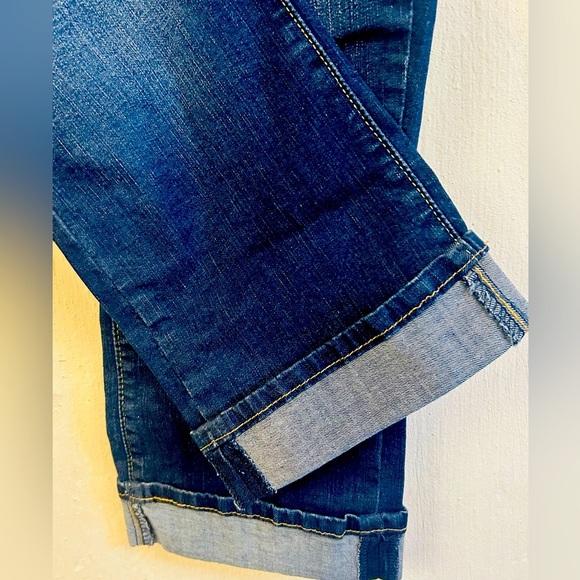 Levi Strauss Signature Gold Women's mid rise capris, size 14 - Picture 4 of 6